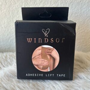 NIB Windsor Adhesive Lift Tape - Nude